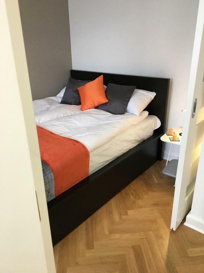 Апартаменты Apartament Emilia Варшава Экстерьер фото